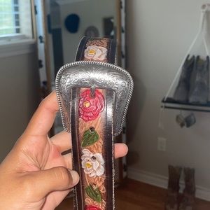 beautiful flower leather belt